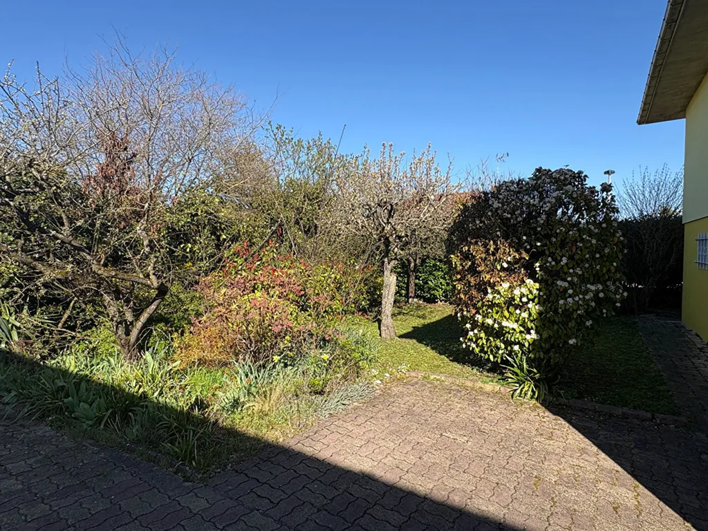 Giardino - House with Potential in Saint-Apollinaire