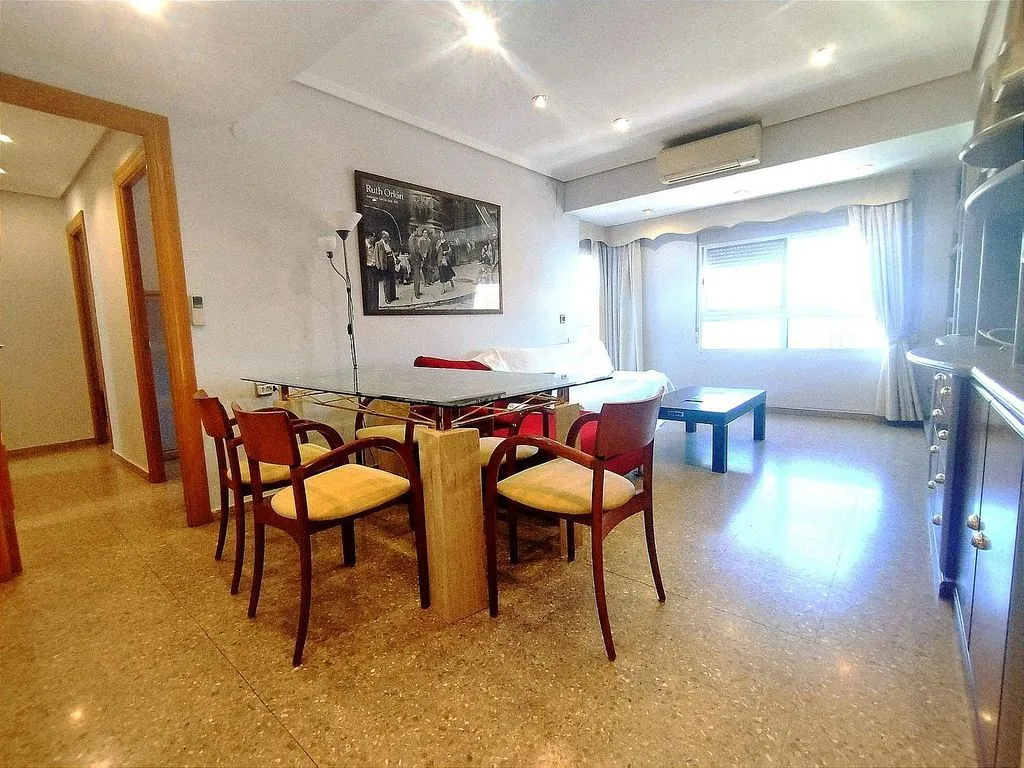 Apartment with Balcony in Benicalap, Valencia