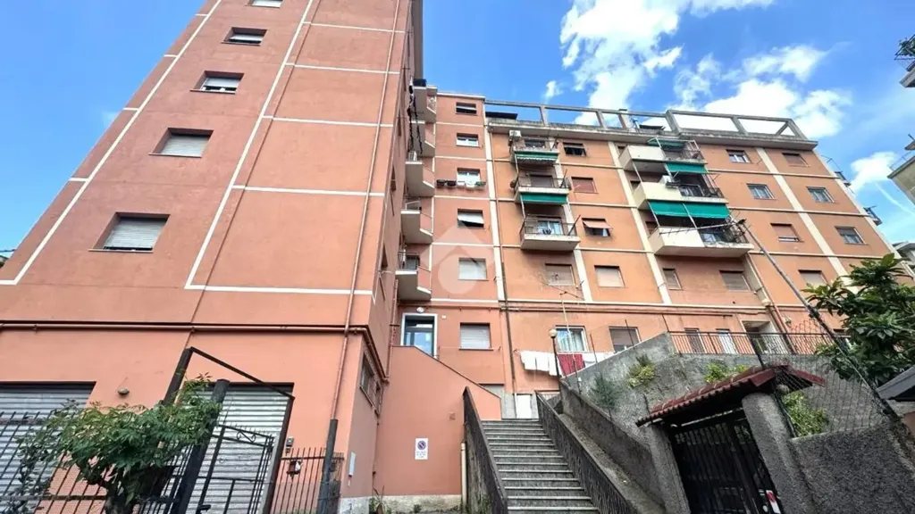 Extérieur - Rear-Facing Flat with Balcony in Bolzaneto