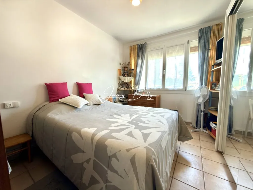 Chambres - Appartement Rénové avec Loggia à Perpignan