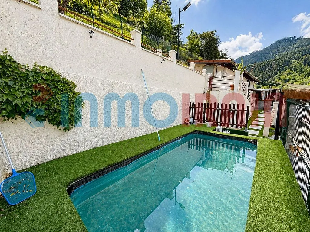 Piscine - Chalet with Pool and Terrace in Ataun