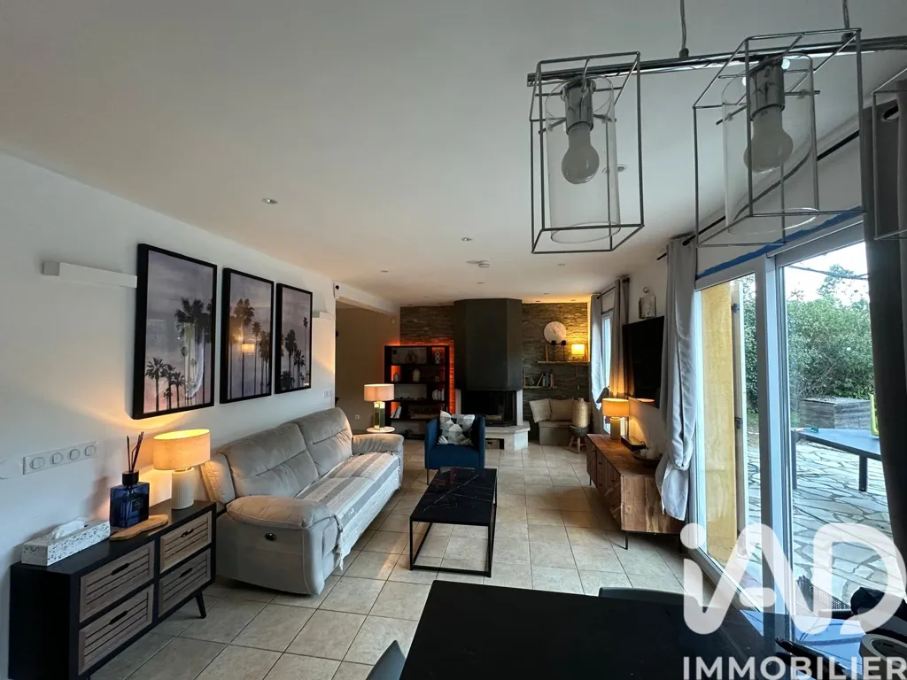 Living Room - Traditional House with Pool in Pégomas