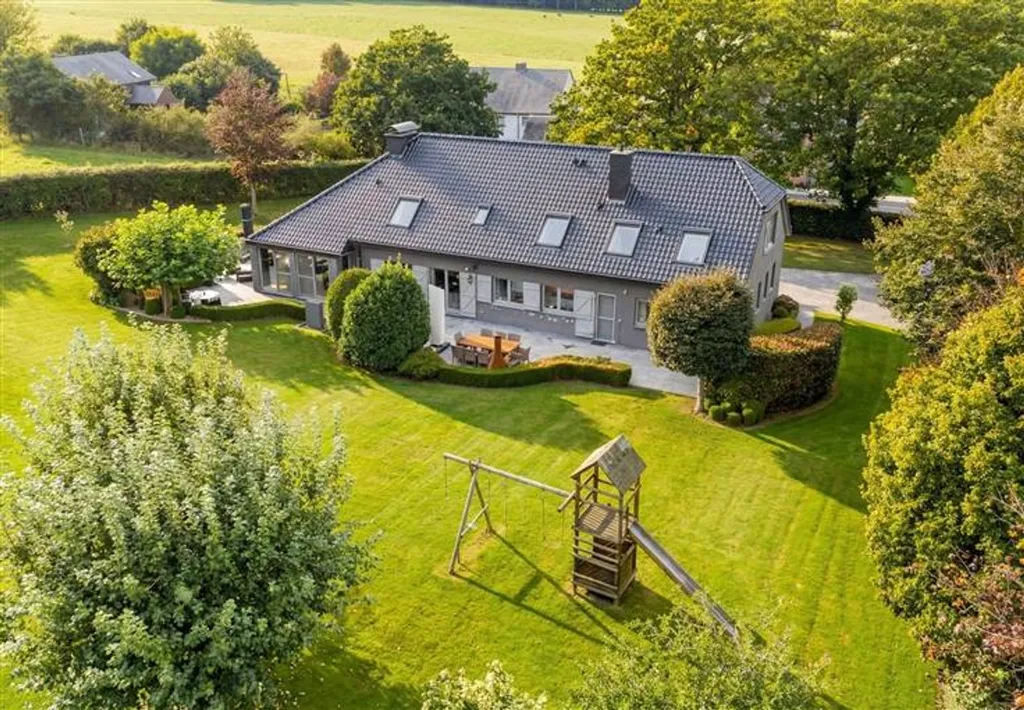 Õhuvaade - Luxury Villa with Equestrian Facilities in Bastogne