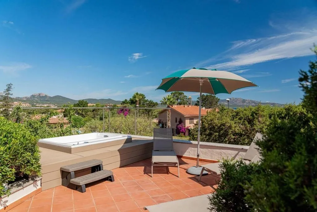 Terrasse - Luxury Villa with Pool in Porto Rotondo