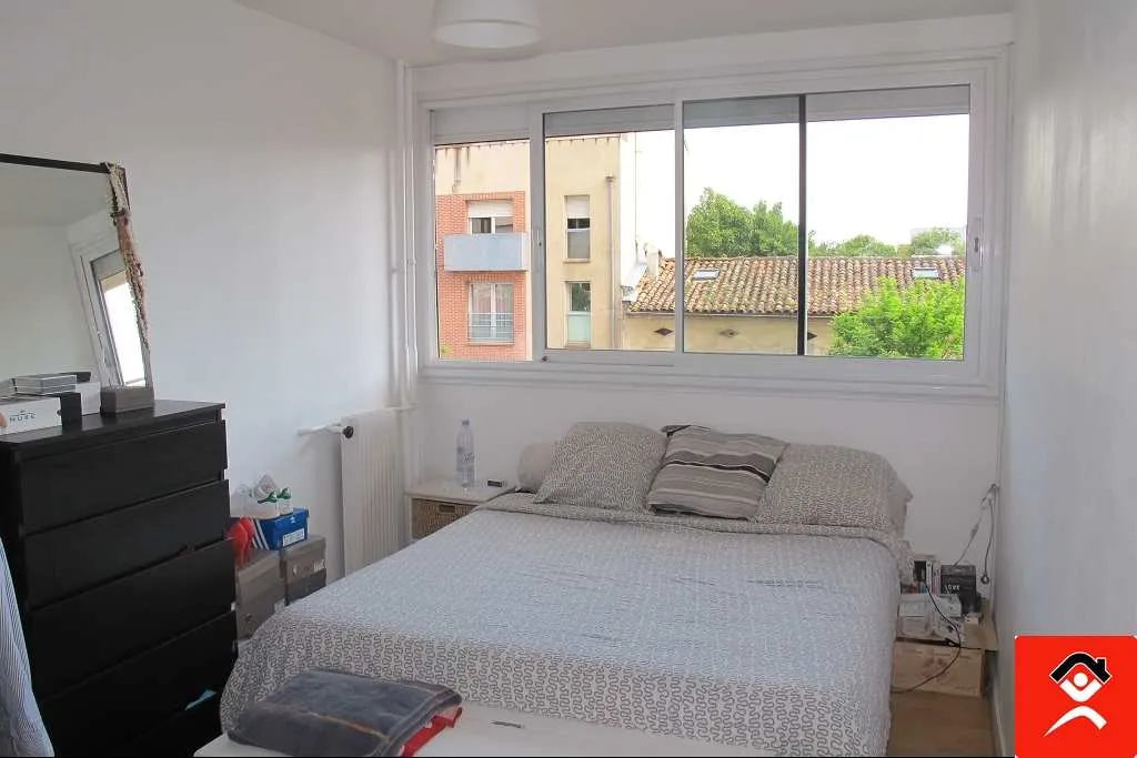 Chambres - Appartement Rénové avec Parking à Toulouse