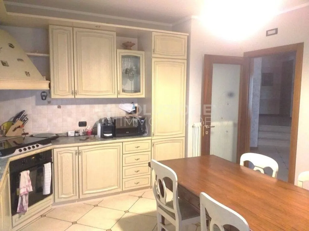 Salle à manger - Luxury Villa with Private Garden in Foresto Sparso