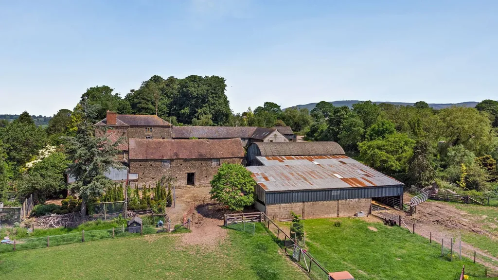Vista aerea - Casa con 7 camere a Diddlebury