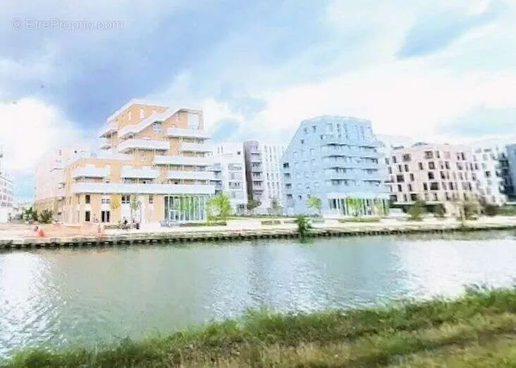 Välivaade - T4 Apartment with Canal View in Bondy