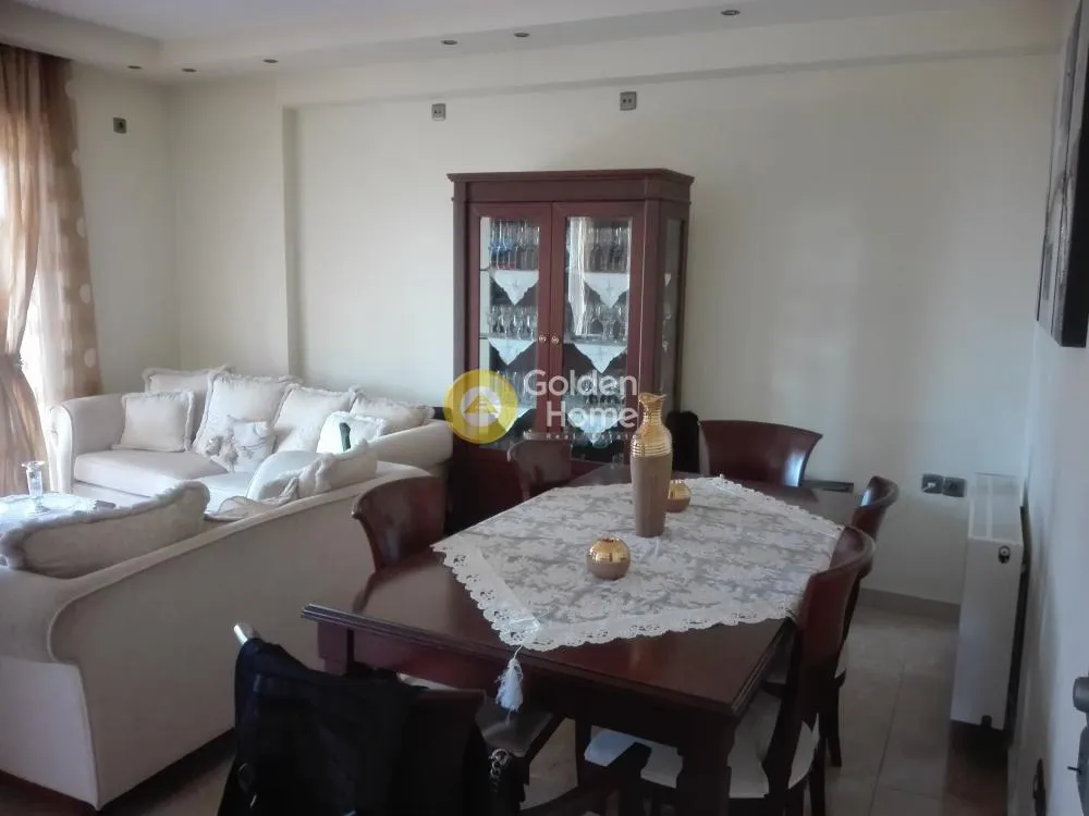 Salle à manger - 7-Bedroom Building with Sea View in Anavyssos