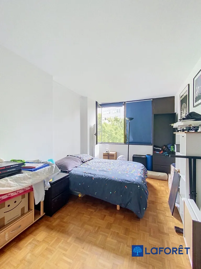 Chambres - Appartement Spacieux avec Bow Window à Pantin