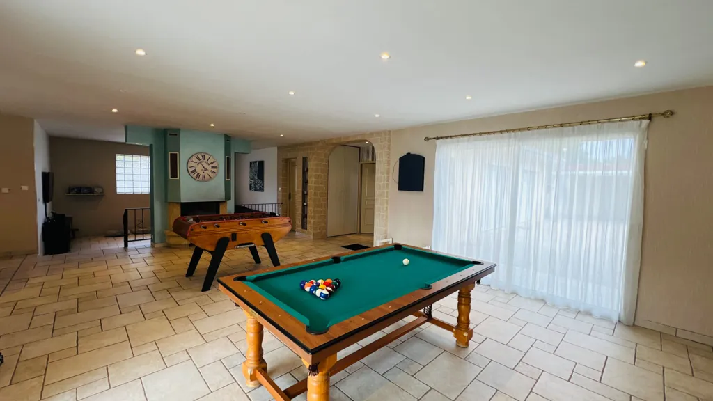 Stanze - Detached Villa with Pool in St Denis-en-Bugey
