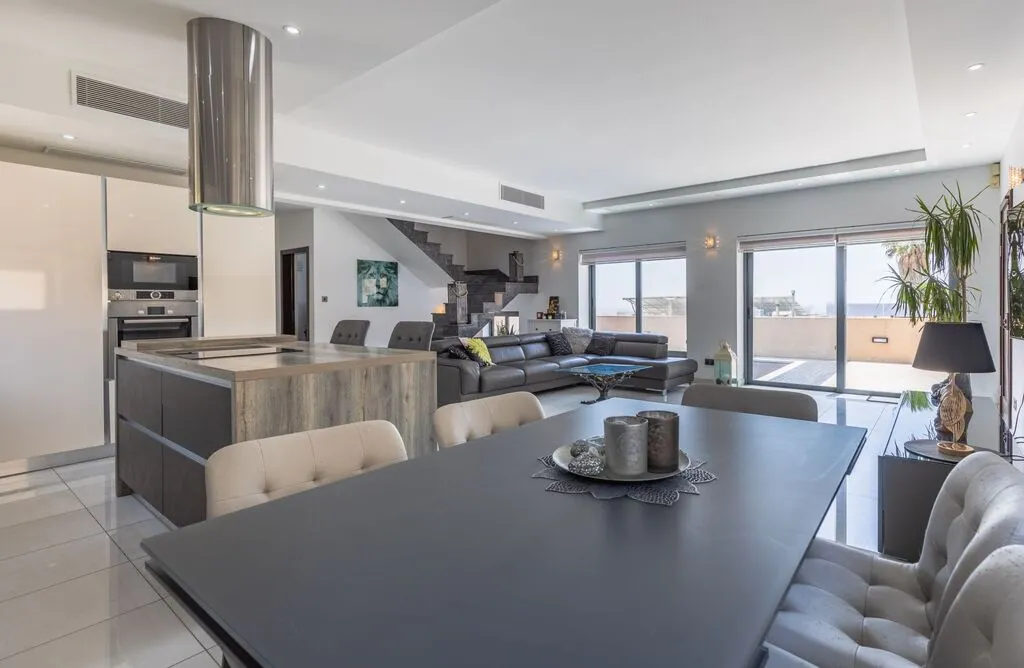 Sala da pranzo - Casa con 4 camere a Iklin
