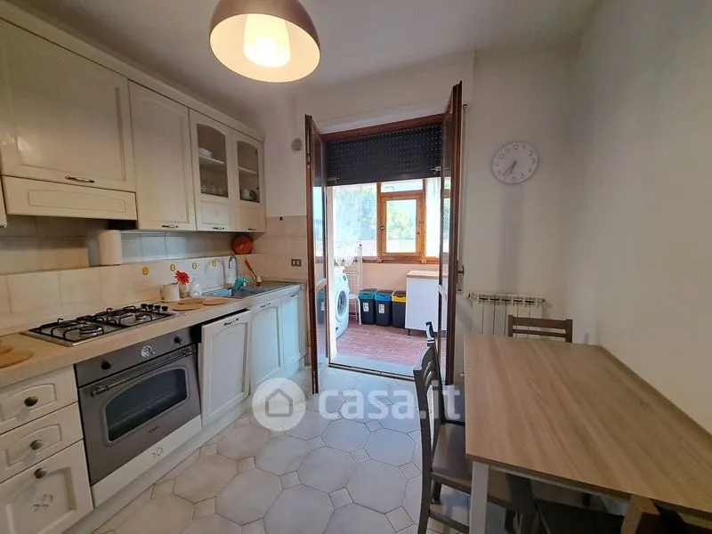 Cuisine - Bifamiliar Villa with Garden in Pisa