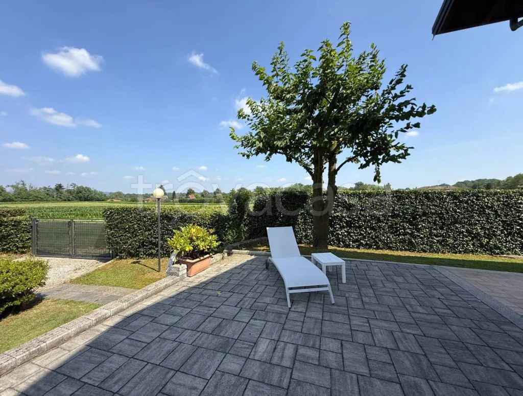 Terrass - Villa with Garden in Castelletto Sopra Ticino