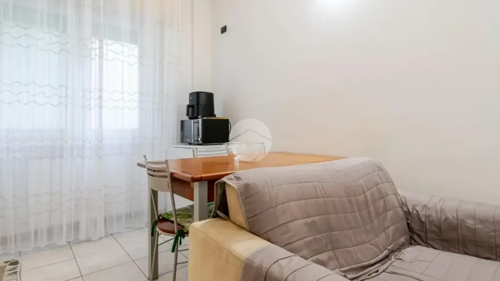 Elutuba - Duplex with Balcony in Cesano Boscone