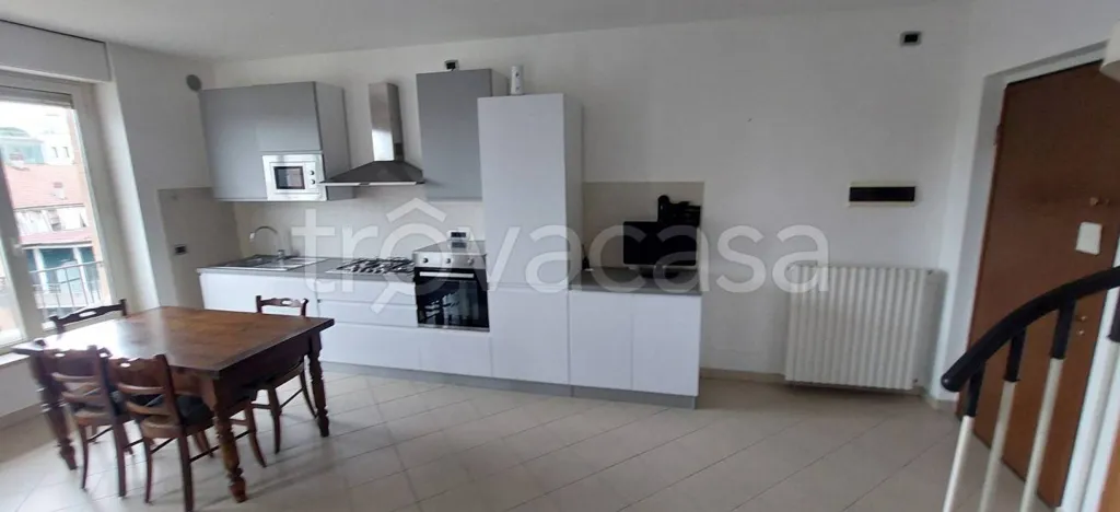 Salle à manger - Modern Apartment with Panoramic Terrace in Alba