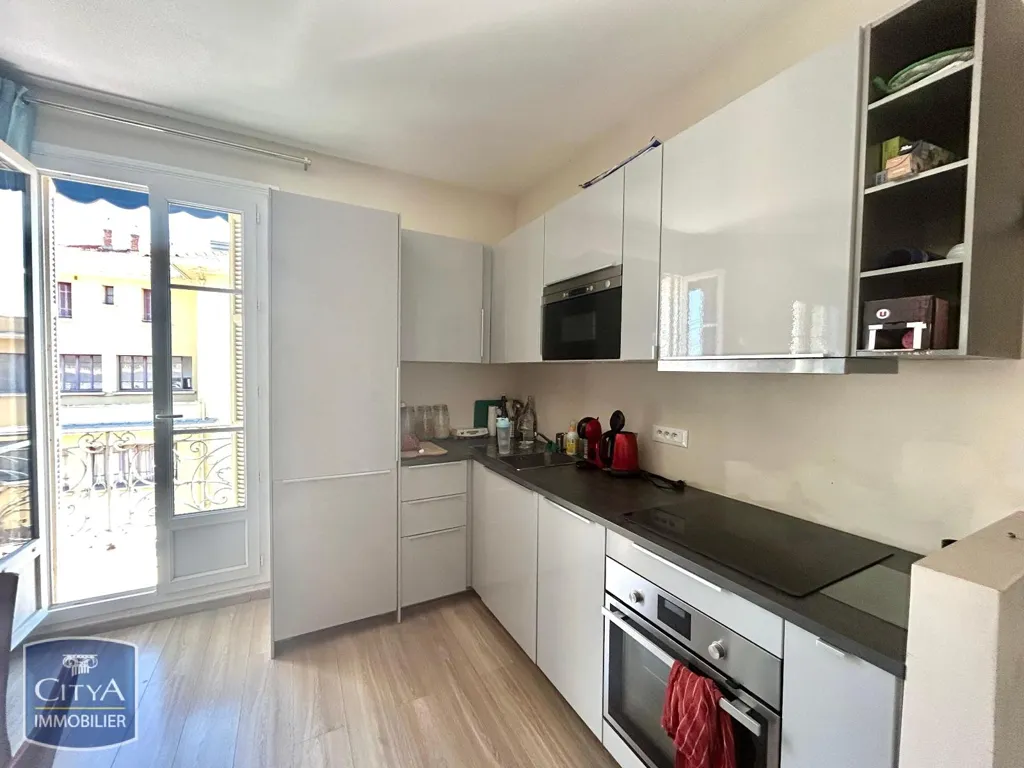 Kitchen - 2-Bedroom Apartment with Balcony in Nice