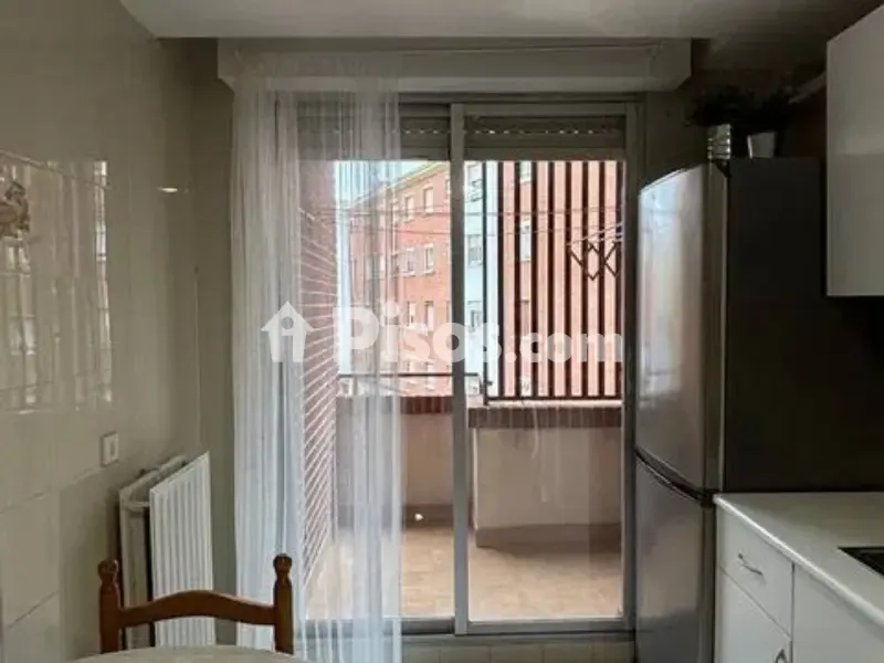 Cuisine - Bright Apartment with Balcony in Logroño