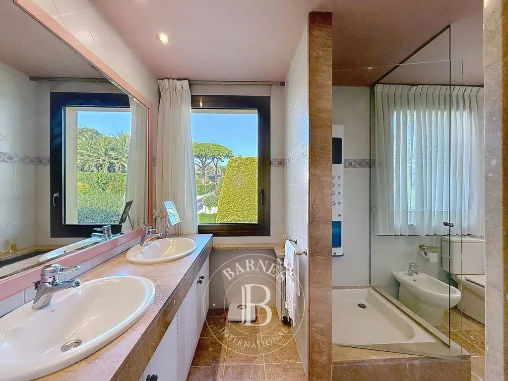 Vannitoad - Luxury Villa with Pool in El Masnou