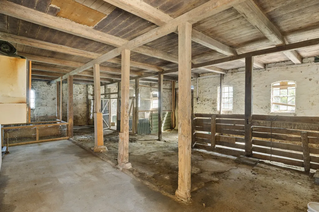 Toad - Villa with Large Barn in Nakskov