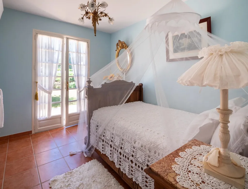 Chambres - Maison avec Vue Montagnes et Piscine à Bédarieux