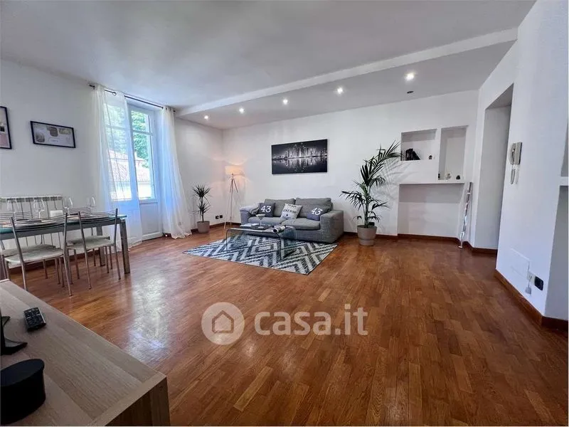 Elutuba - Duplex with Lake View in Laveno-Mombello
