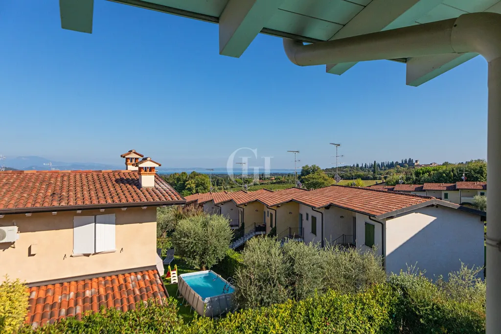 Jardin - Modern Villa with Lake View in Polpenazze