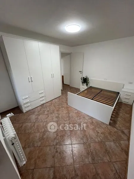 Magamistoad - Rented Flat with Parking in Tricesimo Centre