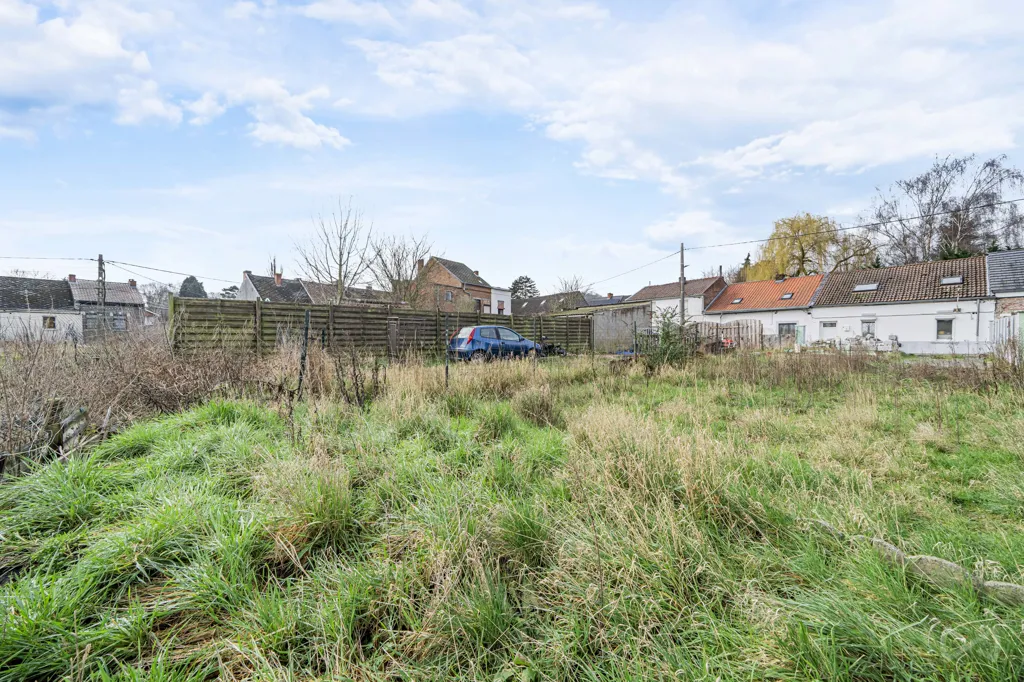 Aed - Semi-detached House with Garden in Cuesmes