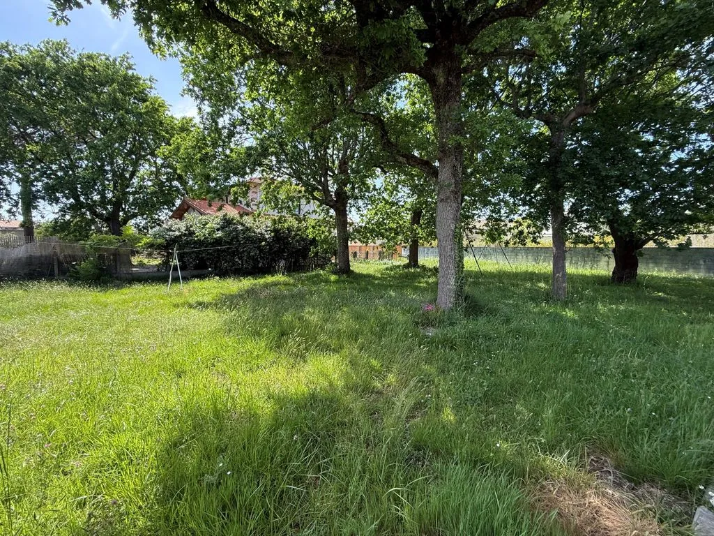 Aed - Development Land near Beach in Andernos-les-Bains