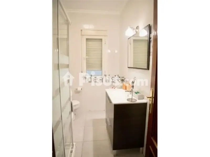 Salles de bain - Furnished Flat with Green Setting in Argüelles
