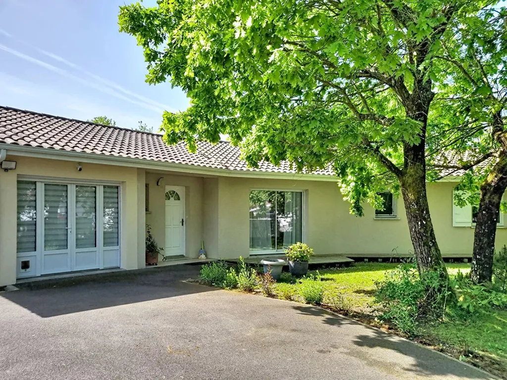 Välivaade - House with Large Garden in Sanguinet