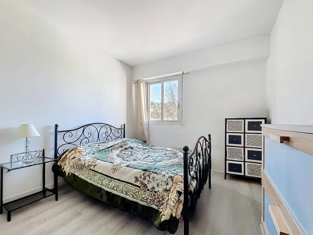 Chambres - Appartement avec Terrasse et Vue Sud à Cagnes-sur-Mer