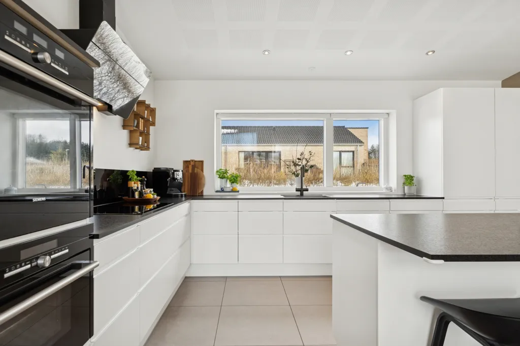 Cuisine - Modern Villa with Lofted Living Room in Viborg