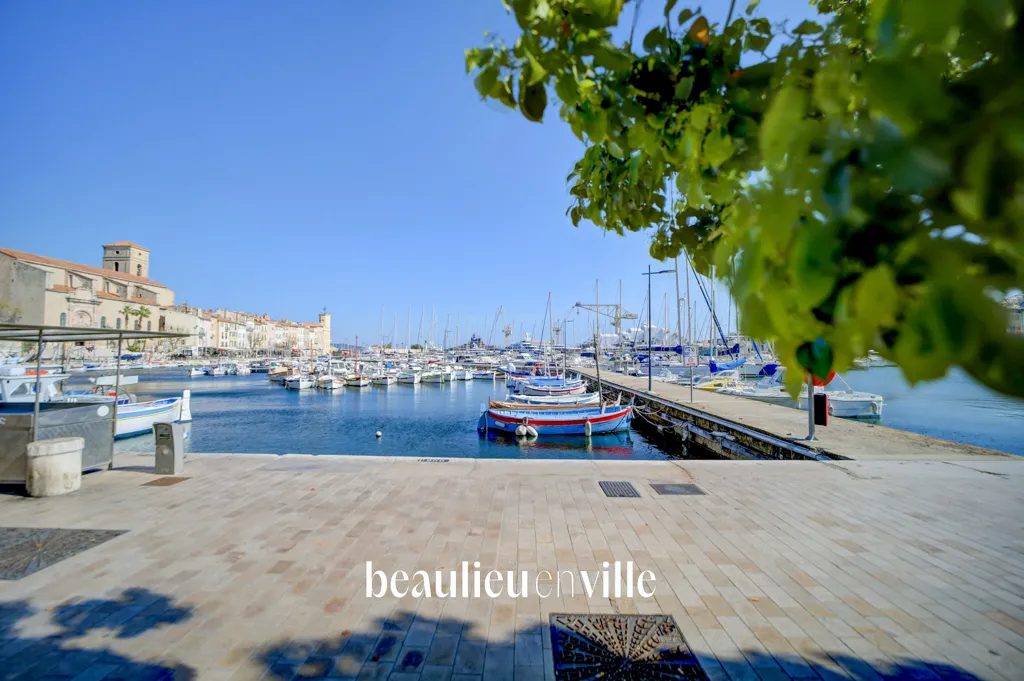 Appartement T3 Calme avec Vue sur Deux Rues à La Ciotat