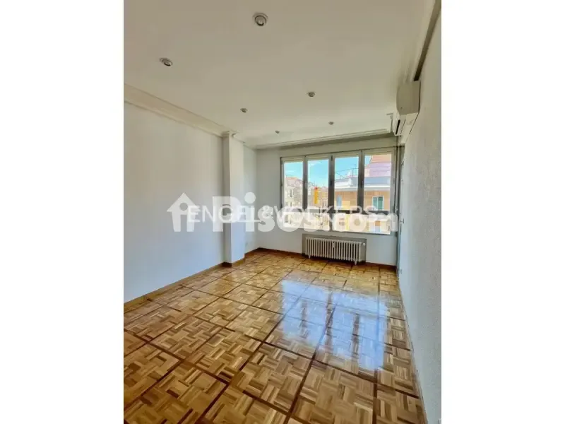 Pièces - Bright Apartment with Terrace in Chamberí