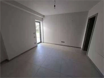 Pièces - Triplex with Garden and Terrace in Trieste