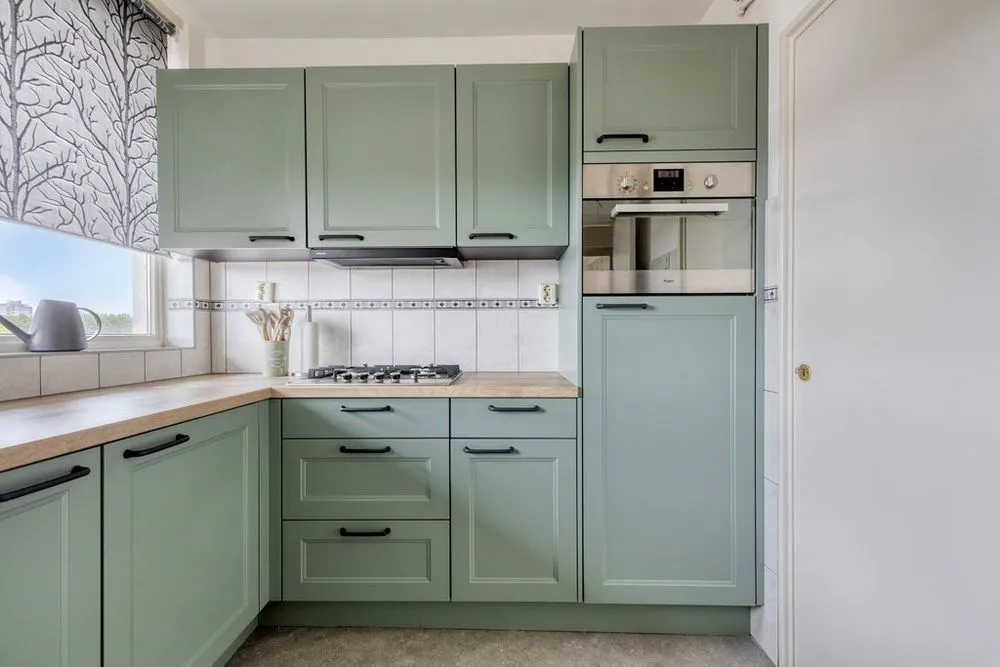 Cucina - 3-Bedroom Flat with South Balcony in Gorinchem