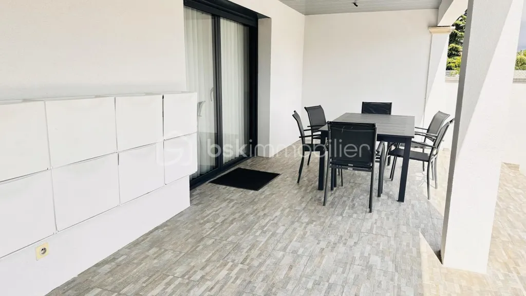 Terrass - Contemporary Villa with Pool in Creux de la Thine