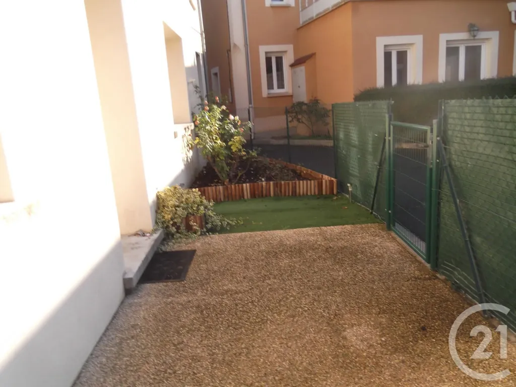 Välivaade - Duplex Apartment with Terrace in Sermaises