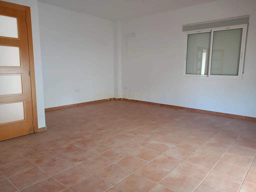 Toad - Pareded Chalet with Large Parcel in Montserrat