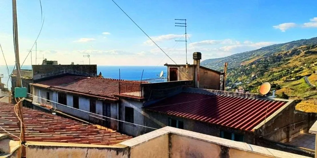 Multi-level Apartment with Sea View in Cetraro