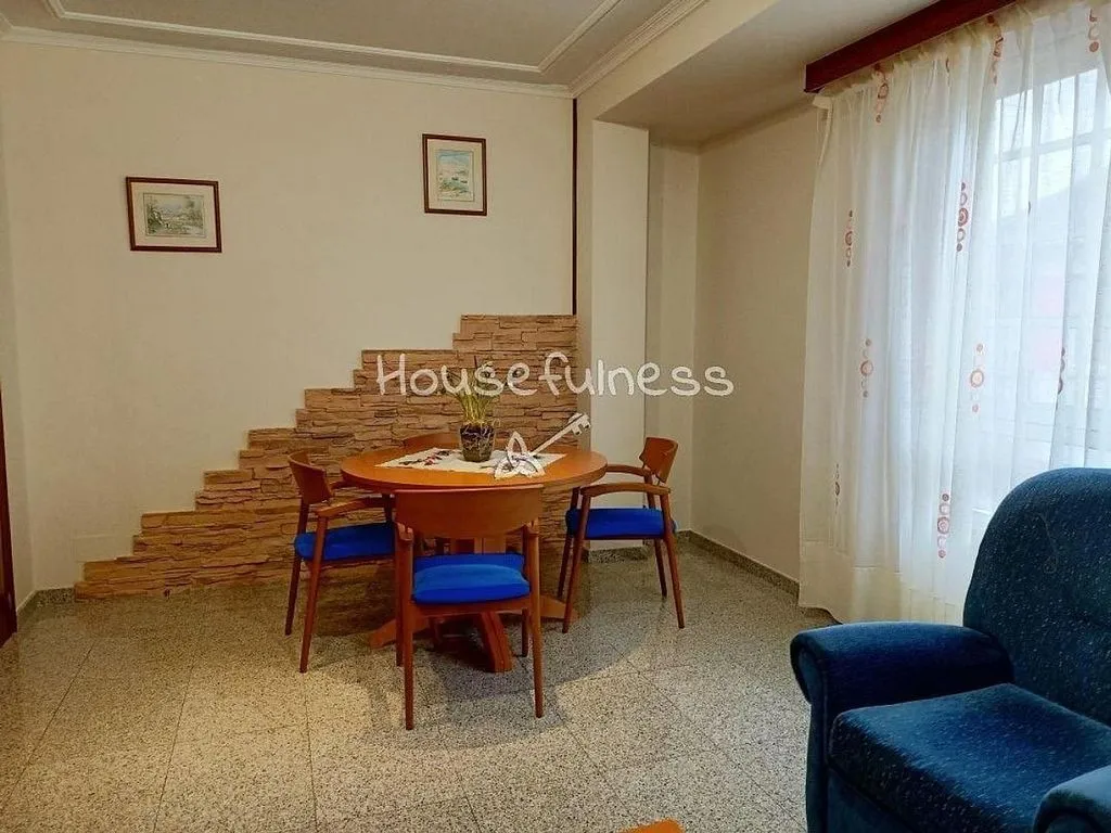 Sala da pranzo - Fully Furnished Flat in Central Narón