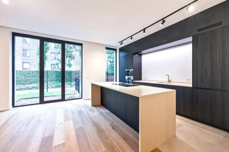 Cuisine - Appartement de 2 Chambres avec Jardin au Premier Étage à Observatoire