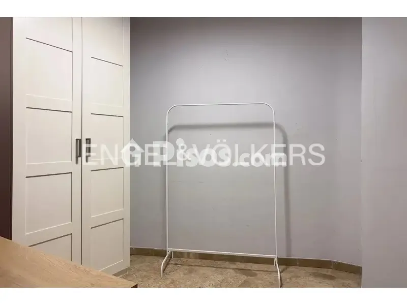 Toad - Apartment with Garage in Russafa–Eixample, Valencia