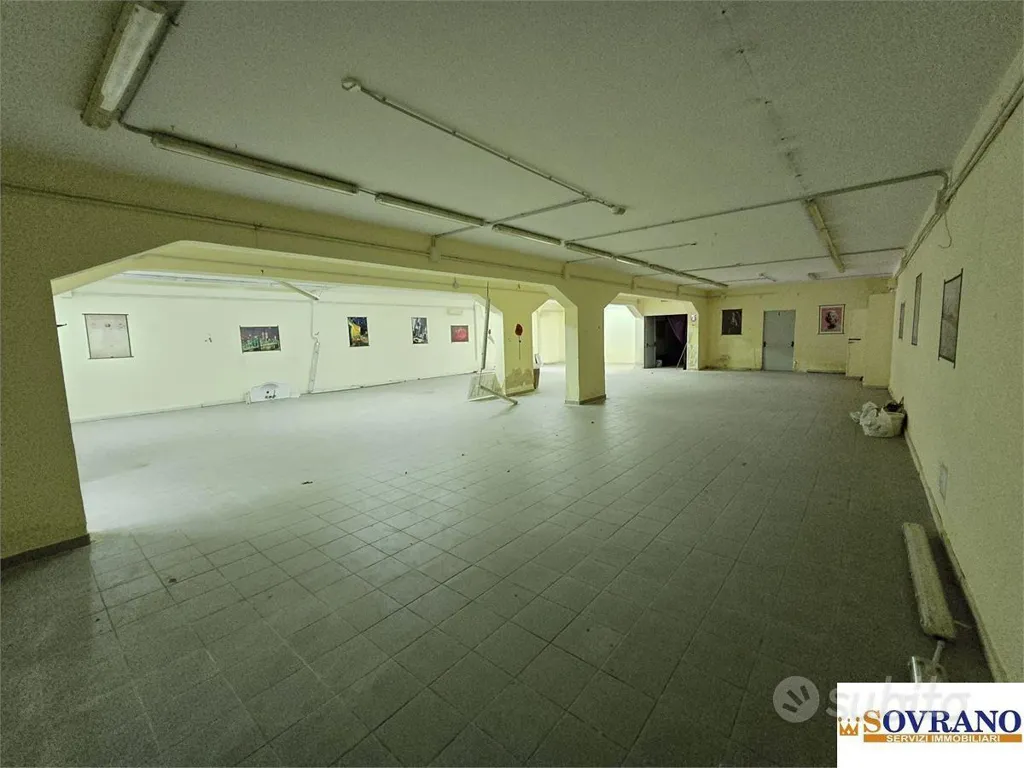 Garaaž - Commercial Complex with Parking in Monreale