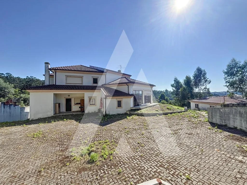 Exterior - Isolated House with Indoor Pool in Pombal