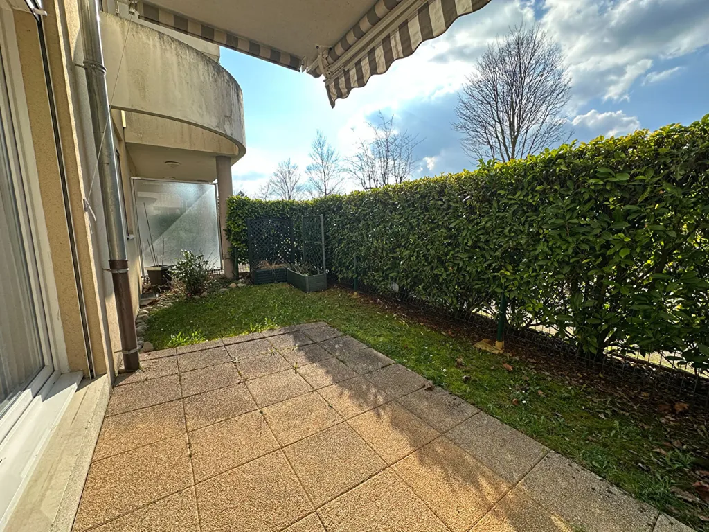 Terrazza - Meublé T3 with Terrace in Talant