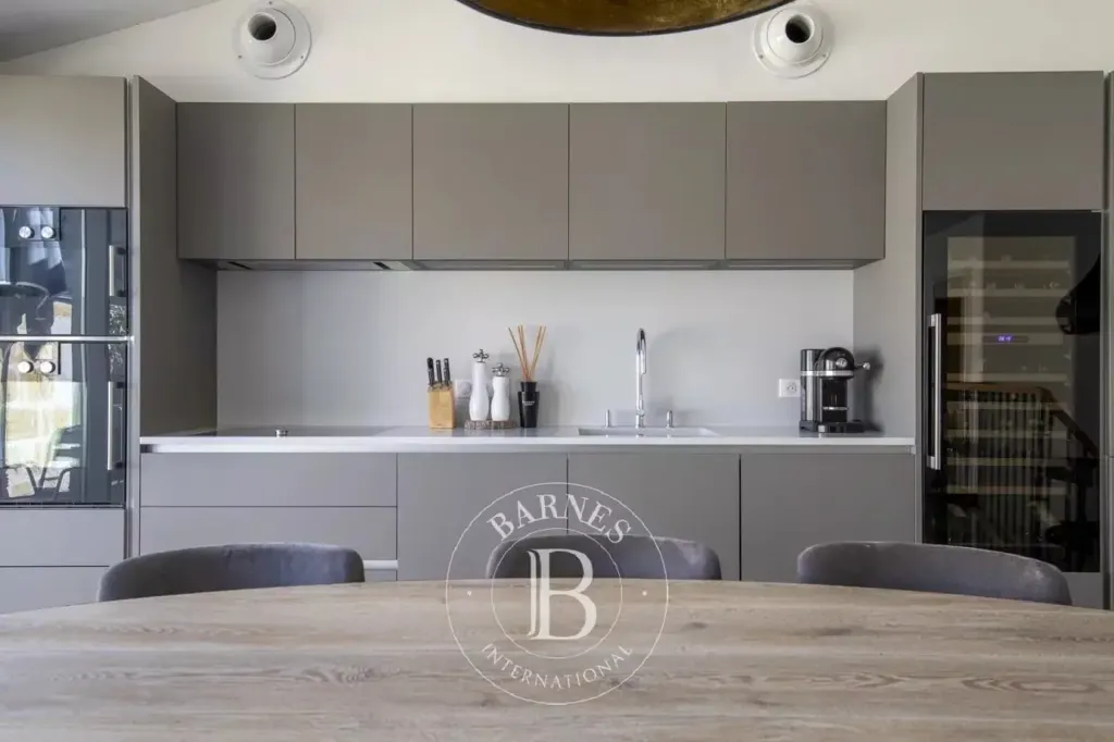 Cucina - Luxury Duplex with Balcony in Bordeaux