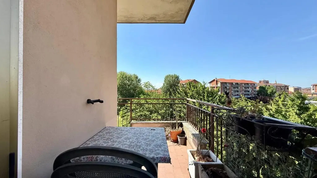Balcon - Apartment with Balcony in Alessandria